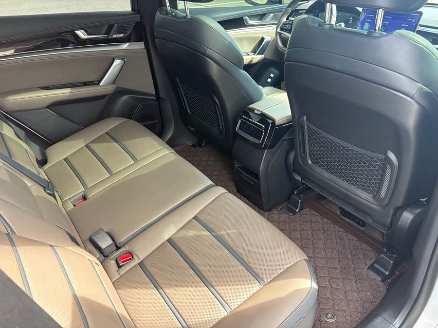 BYD Tang 2020 car image #17
