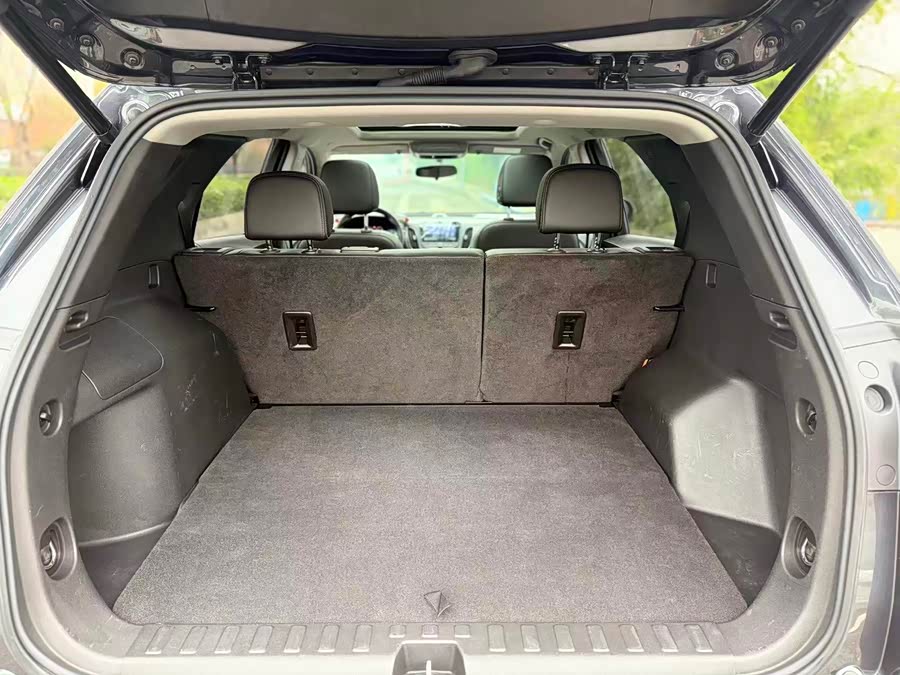 Chevrolet Equinox 2022 car image #17