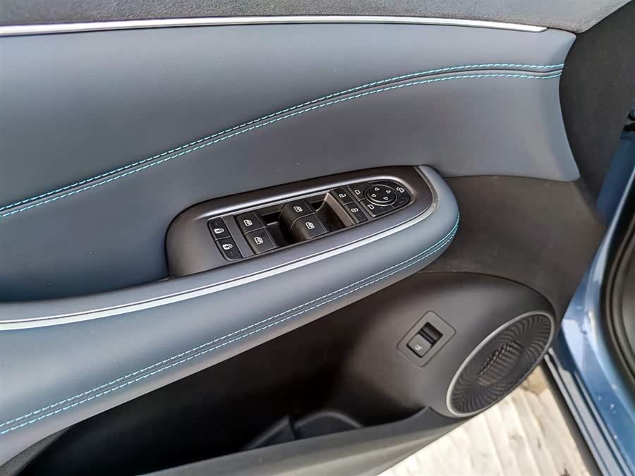 BYD Sea Lion 07 DM-i 2025 car image #17