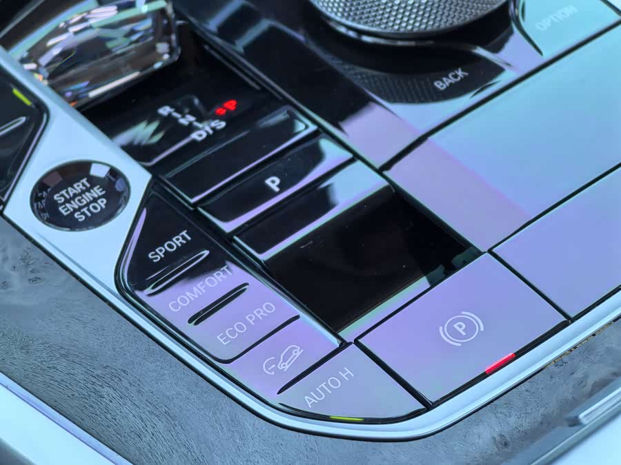 BMW X5 2024 car image #17