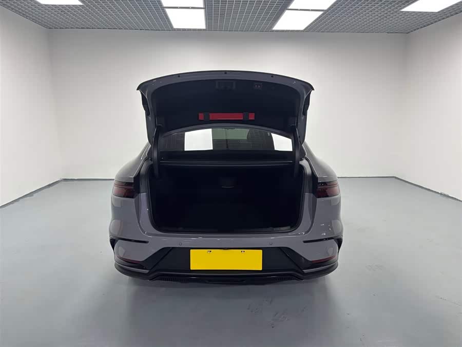 BYD Han 2024 car image #17