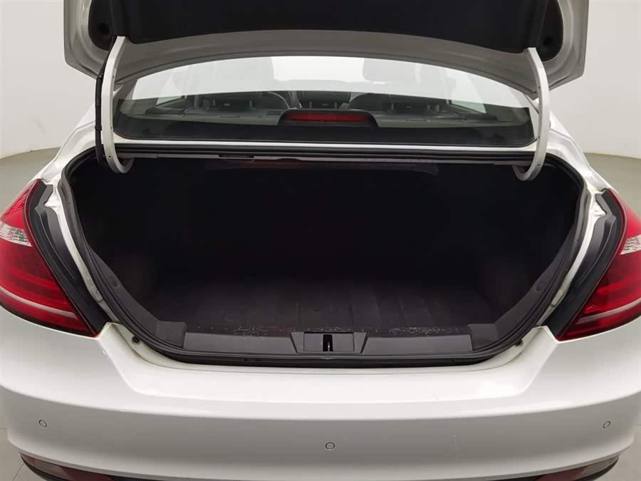 GEELY Emgrand 2015 car image #17