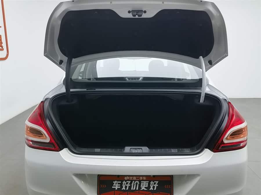 Peugeot 308 2015 car image #17
