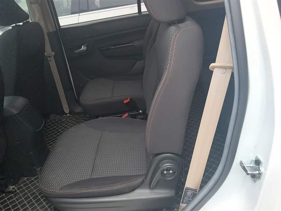 SWM斯威汽车 SWM斯威X2 2022 #17 SWM斯威汽车 SWM斯威X2 2022 汽车图片 #17