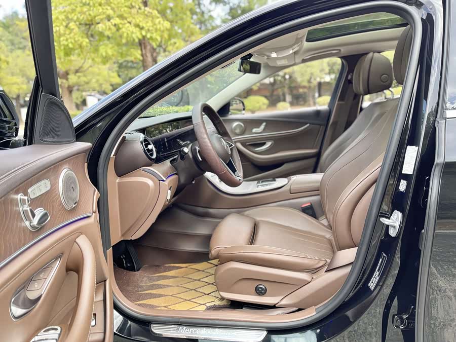 Mercedes-Benz E Class 2021 car image #17