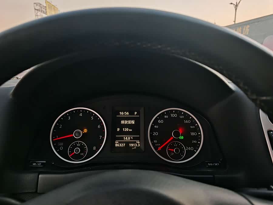 Volkswagen Tiguan 2013 #17 Volkswagen Tiguan 2013 car image #17