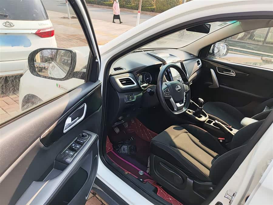 SWM X7 2020 imagem de carro #17