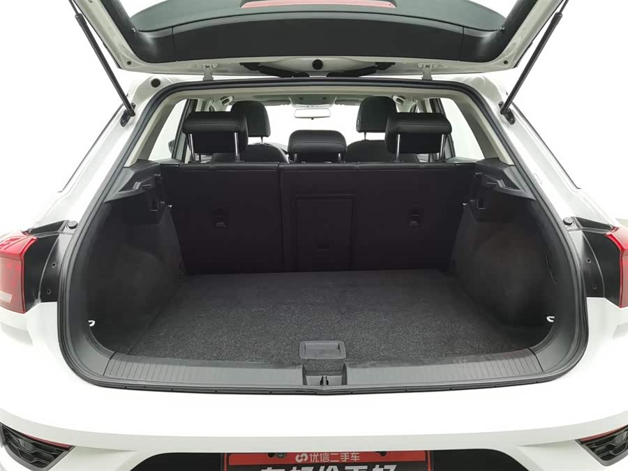 Volkswagen T-Roc 2020 car image #17