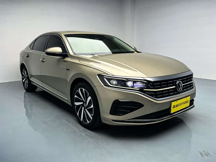 Volkswagen Passat 2022 imagen de coche #17