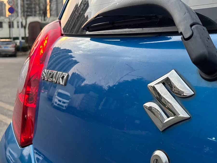 Suzuki 2011 #17 Suzuki 2011 car image #17