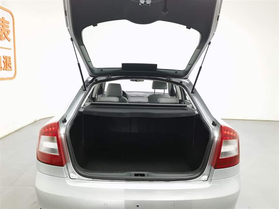 Skoda Octavia 2014 car image #17