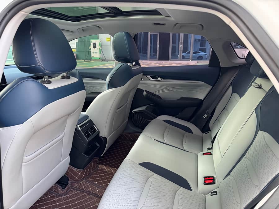 GEELY Preface 2021 image de voiture #17