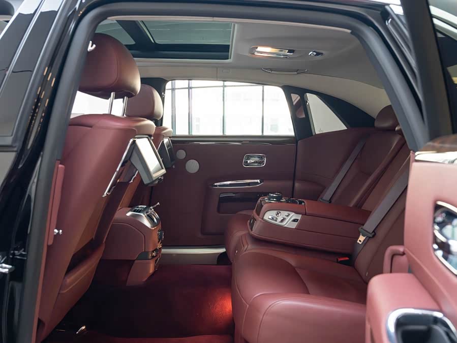 Rolls-Royce Ghost 2016 car image #17