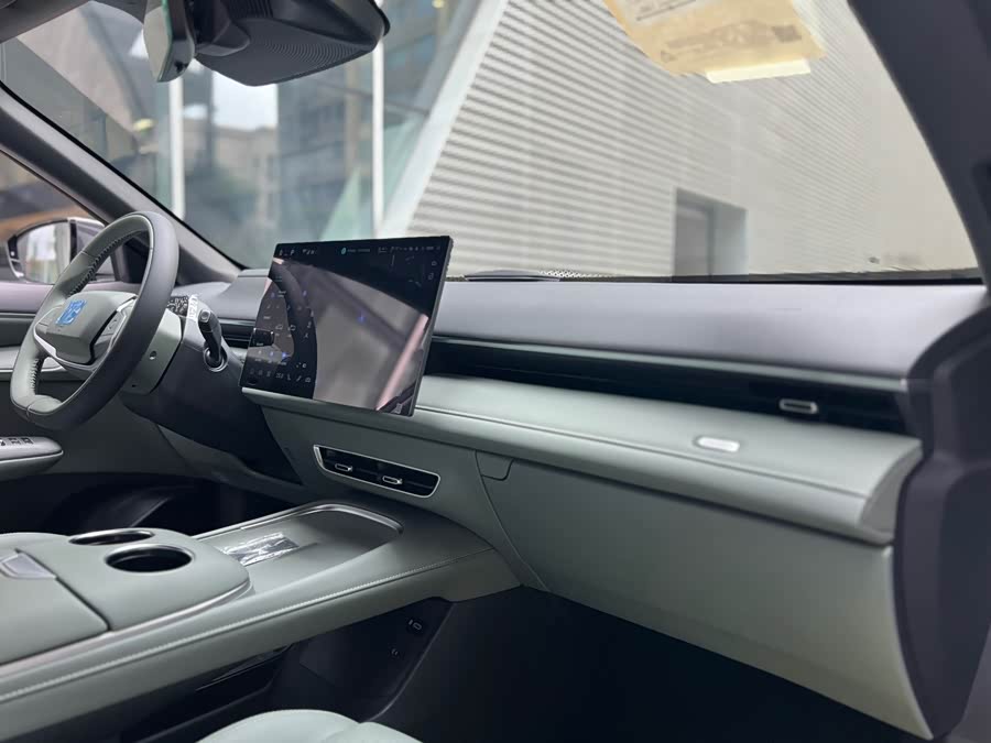 Deepal S05 2024 car image #17