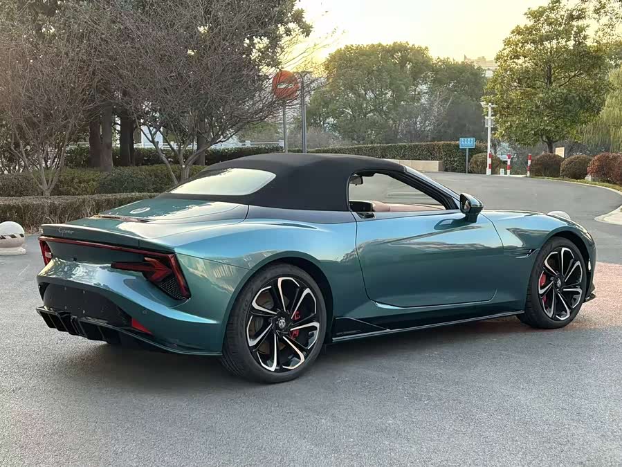 MG Cyberster car image #17