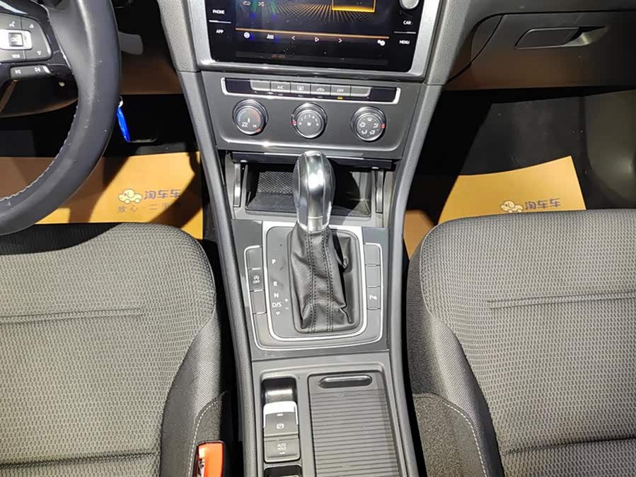 Volkswagen Golf (Imported) 2020 #17 Volkswagen Golf (Imported) 2020 immagine di auto #17