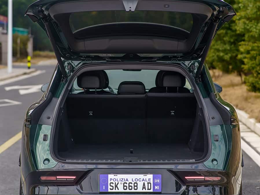 Zeekr 7X 2025 car image #17
