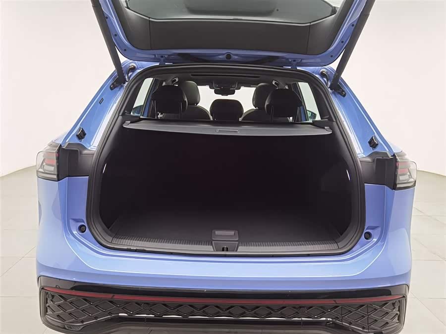 Volkswagen Tiguan L 2024 car image #17