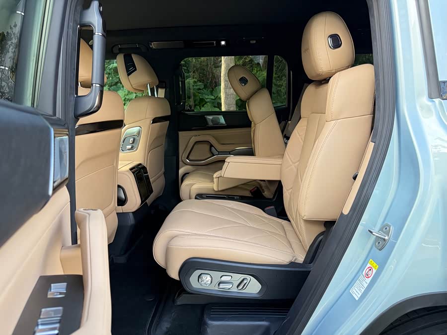 方程豹 豹8 2024 汽车图片 #17