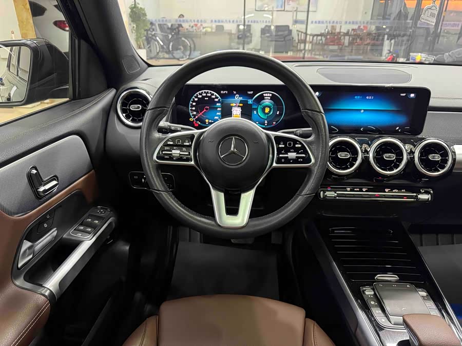 Mercedes-Benz GLB Class 2021 car image #17