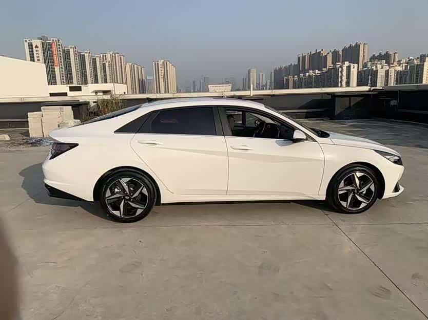 Hyundai Elantra 2023 #17 Hyundai Elantra 2023 car image #17
