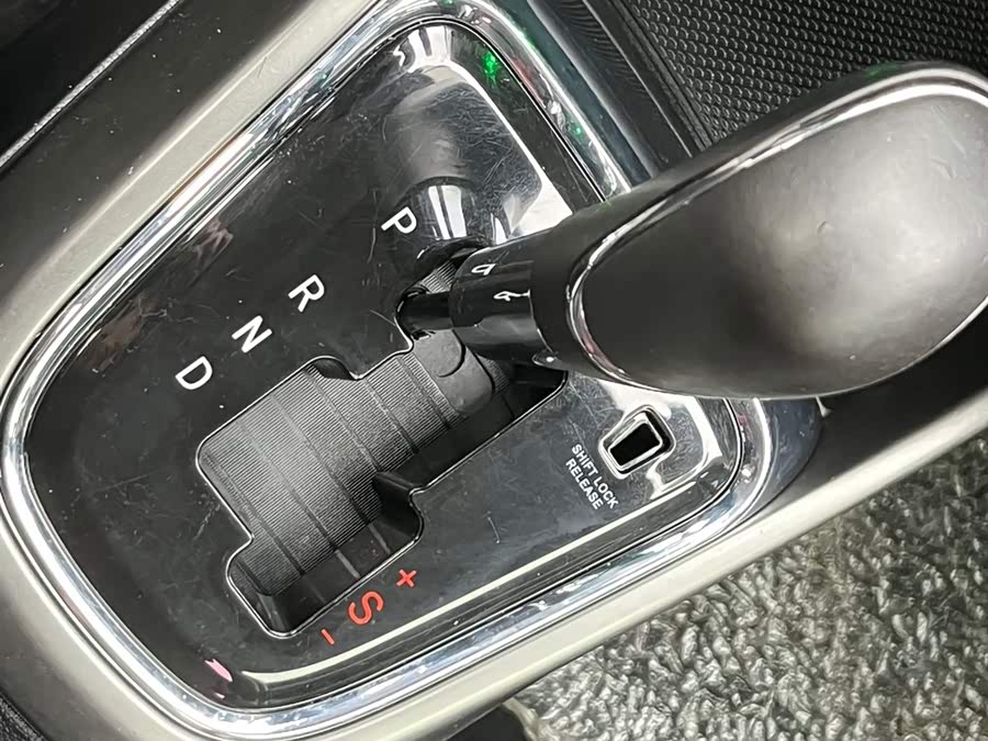 长安 长安CS15 2018 汽车图片 #17