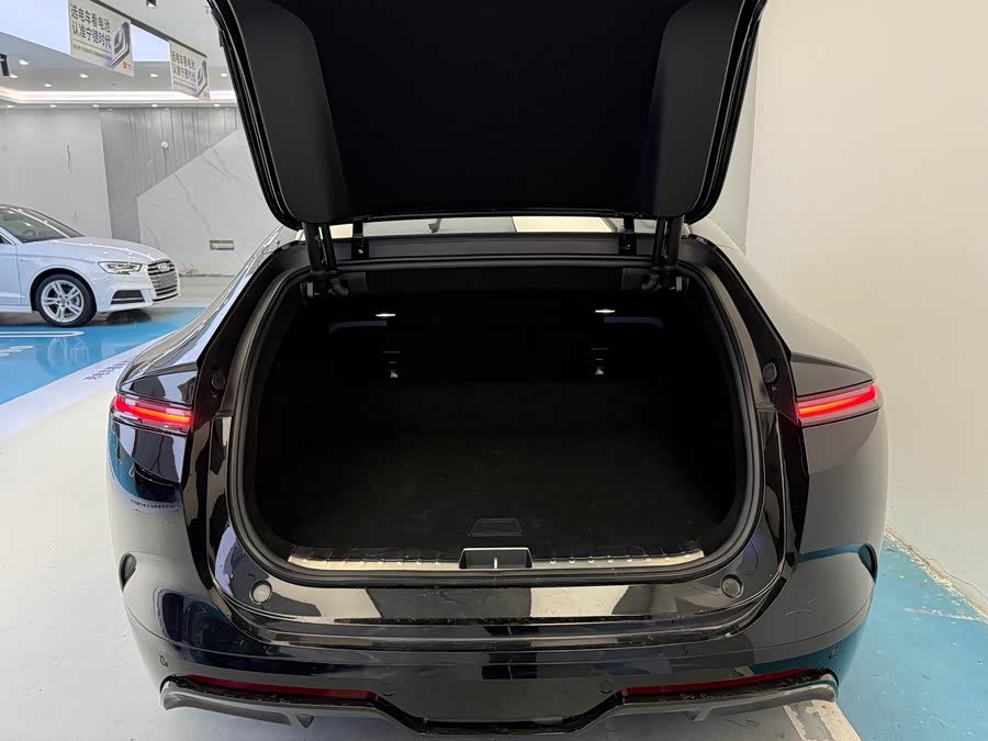 Avatr 12 2025 car image #17