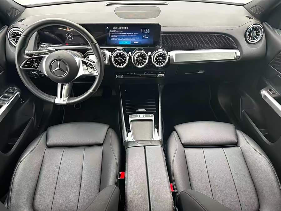 Mercedes-Benz GLB Class 2024 car image #17