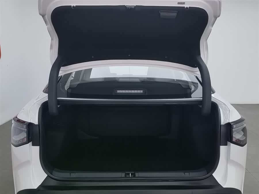 Toyota bZ3 2024 immagine di auto #17