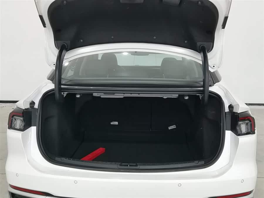 Ford Mondeo 2022 car image #17