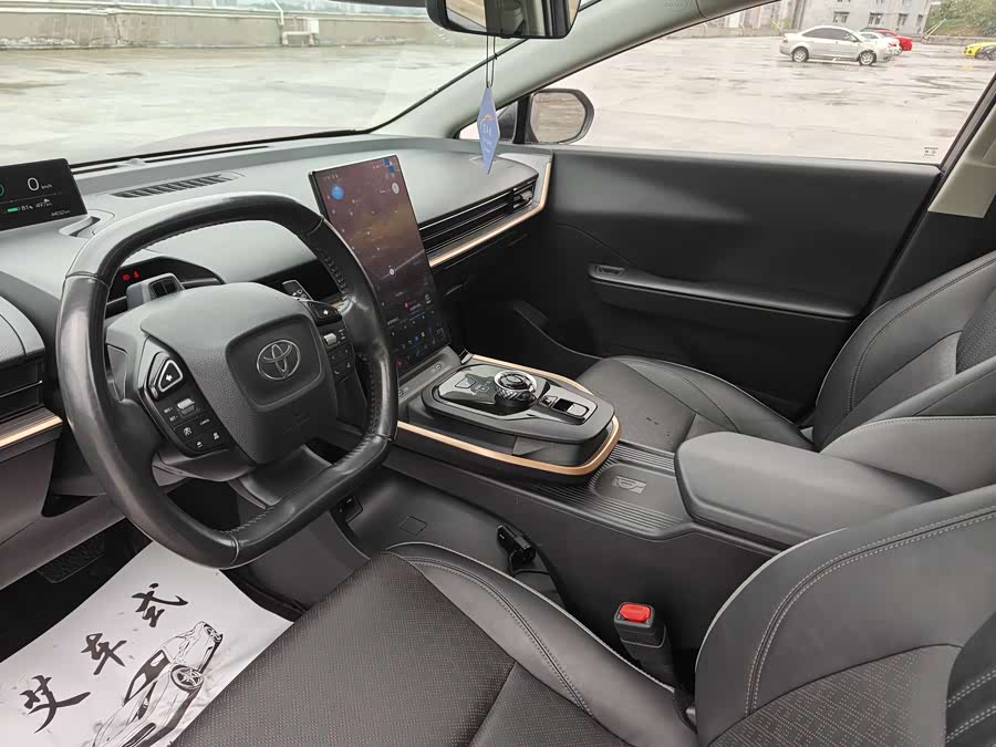 Toyota bZ3 2023 immagine di auto #17