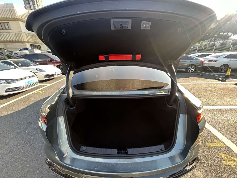 BYD HanL 2025 car image #17