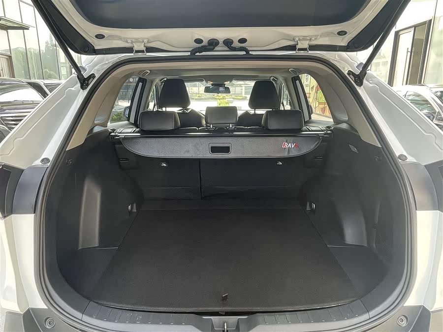 Toyota RAV4 2021 #17 Toyota RAV4 2021 immagine di auto #17