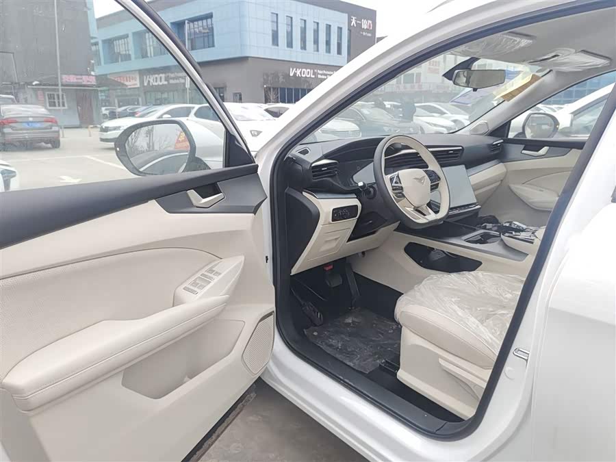 Kaiyi Kunlun New Energy 2025 #17 Kaiyi Kunlun New Energy 2025 car image #17