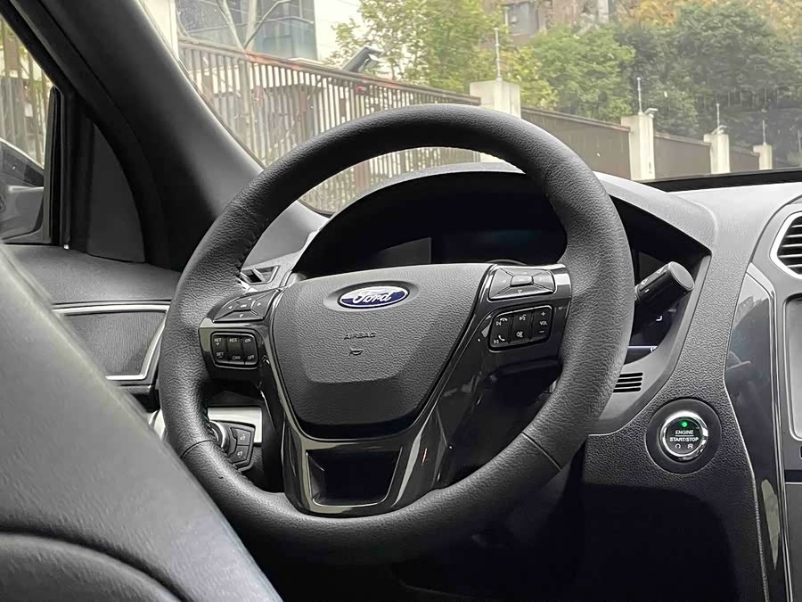 Ford Explorer (Imported) 2017 car image #17