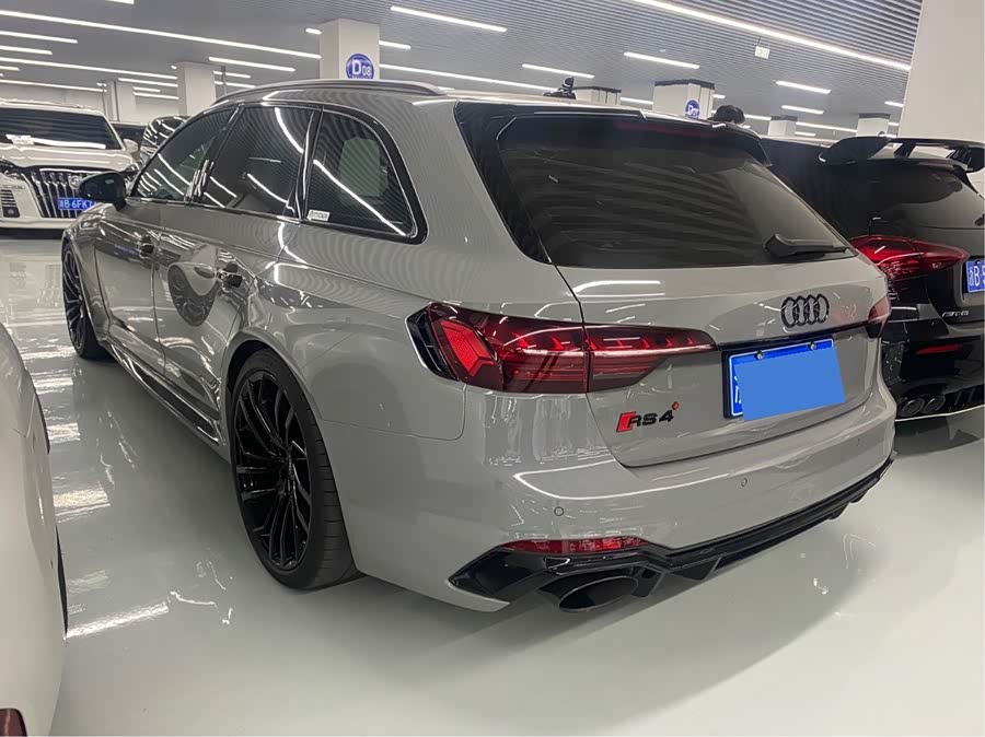 Audi RS 4 2023 #17 Audi RS 4 2023 car image #17