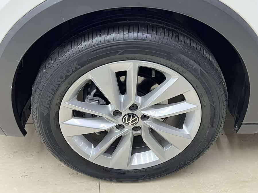 Volkswagen T-Cross 2021 car image #17