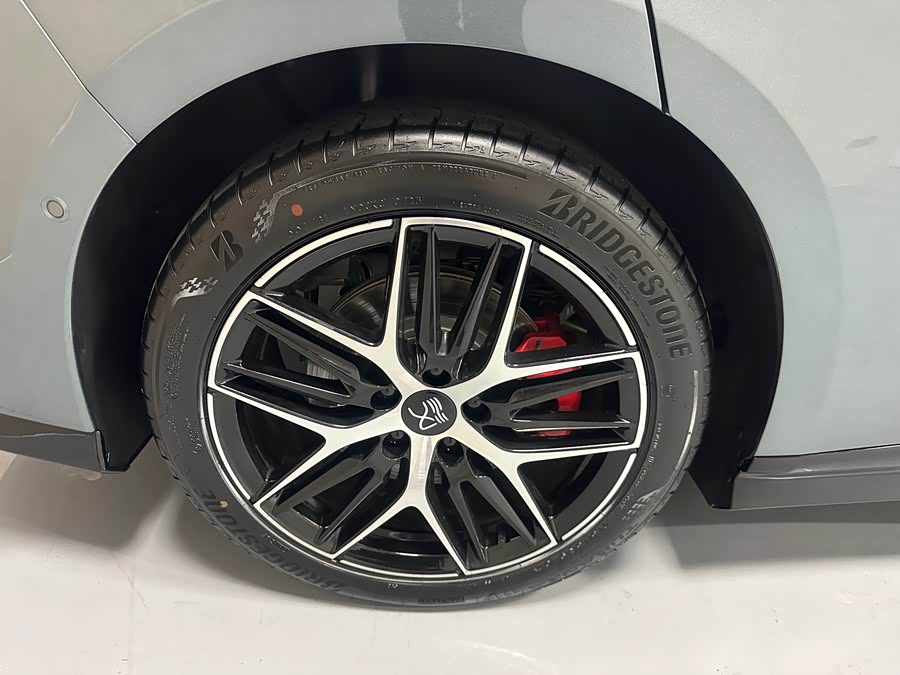 BYD HanL 2025 immagine di auto #17