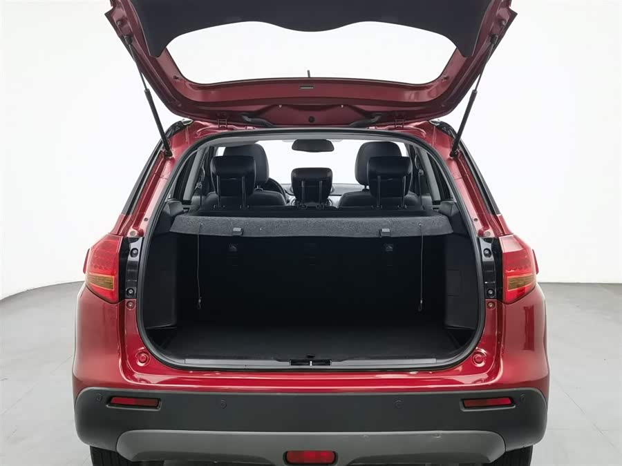 Suzuki Vitara 2017 car image #17