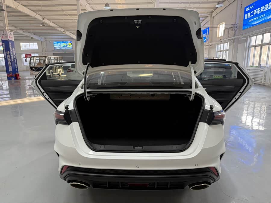 GEELY Binray 2022 car image #17