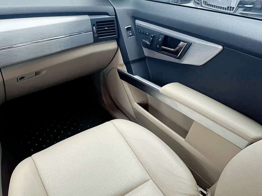 Mercedes-Benz GLK Class (Imported) 2011 #17 Mercedes-Benz GLK Class (Imported) 2011 car image #17