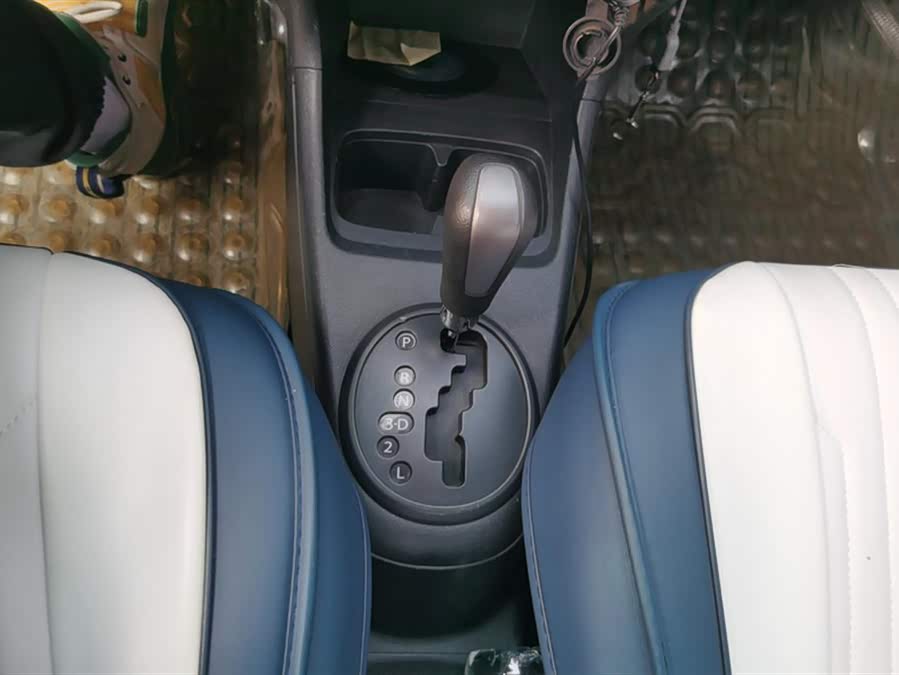 Suzuki 2014 car image #17