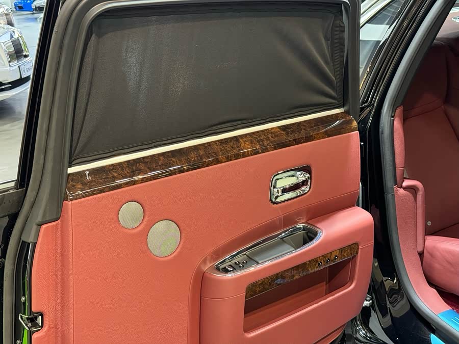 Rolls-Royce Ghost 2015 car image #17