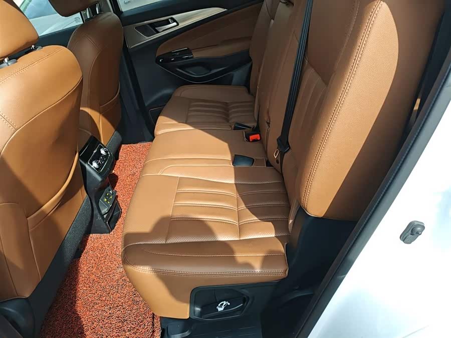 Changan CS95 2018 car image #17