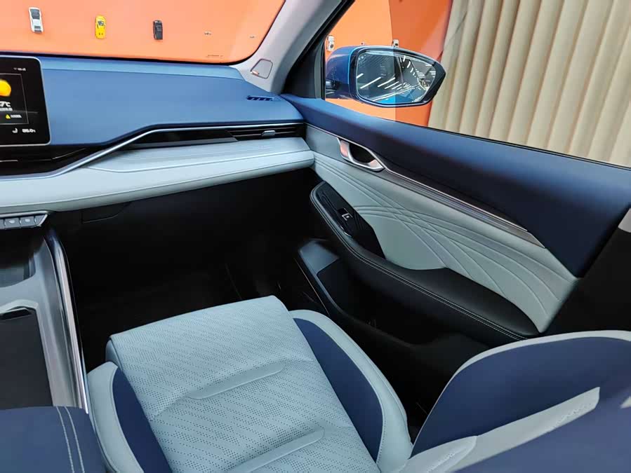 GEELY Preface 2025 car image #17