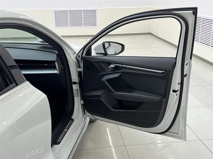 Audi A3 2022 car image #17