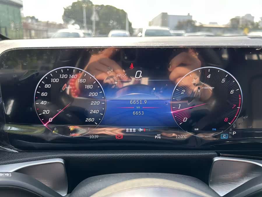 Mercedes-Benz GLB Class 2025 immagine di auto #17