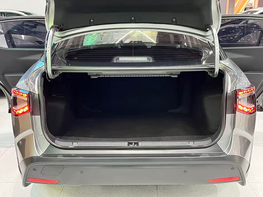 Toyota bZ3 2024 immagine di auto #17