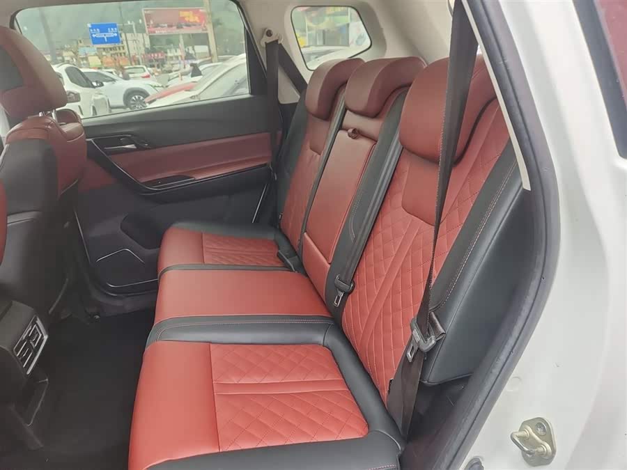 Forthing T5 2019 #17 Forthing T5 2019 صورة سيارة #17