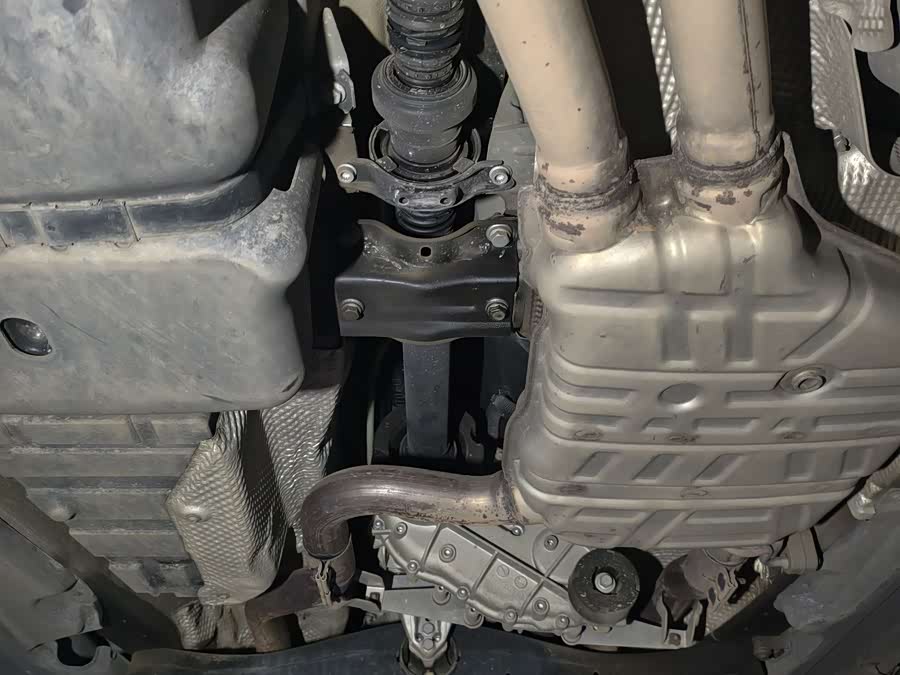 Volkswagen Touareg 2015 car image #17